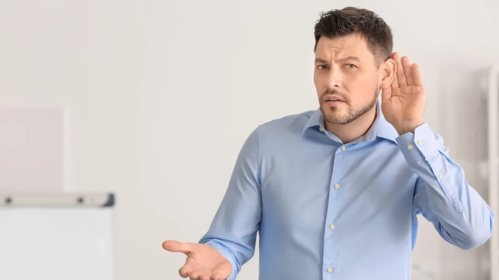 İşitme Kaybı Belirtileri Nelerdir